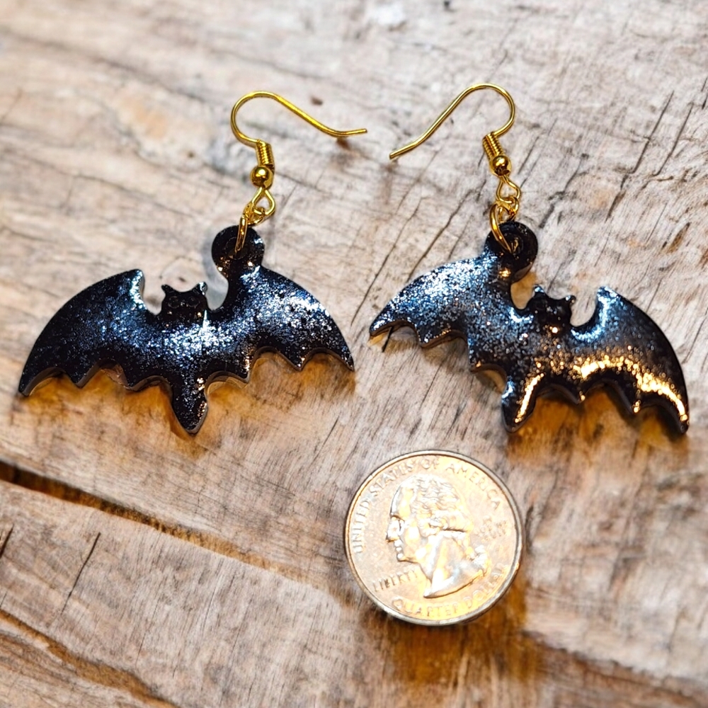 Black Bats/Handmade Resin Earrings - Picture 3 of 3